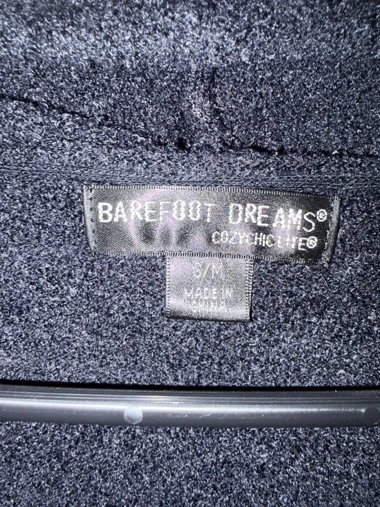 Never worn Barefoot Dreams leisure set - Picture 2 of 8